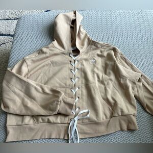Adidas original tan sweatshirt. 1x.